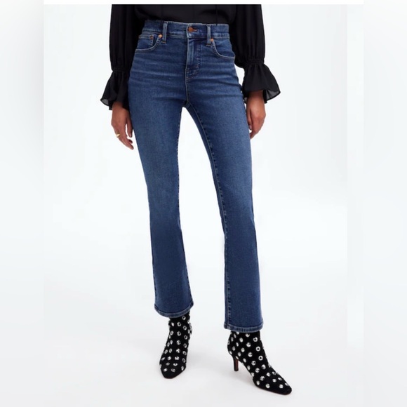 Madewell Denim - Madewell Mid Rise Kick Out Crop Jeans Blue Size 27